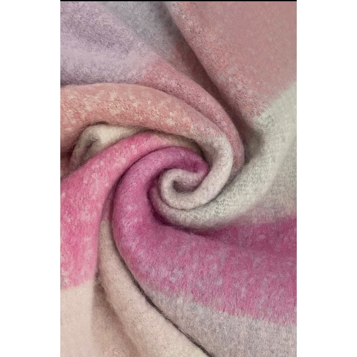 Soft Feel Tassel Scarf - lalucianagh