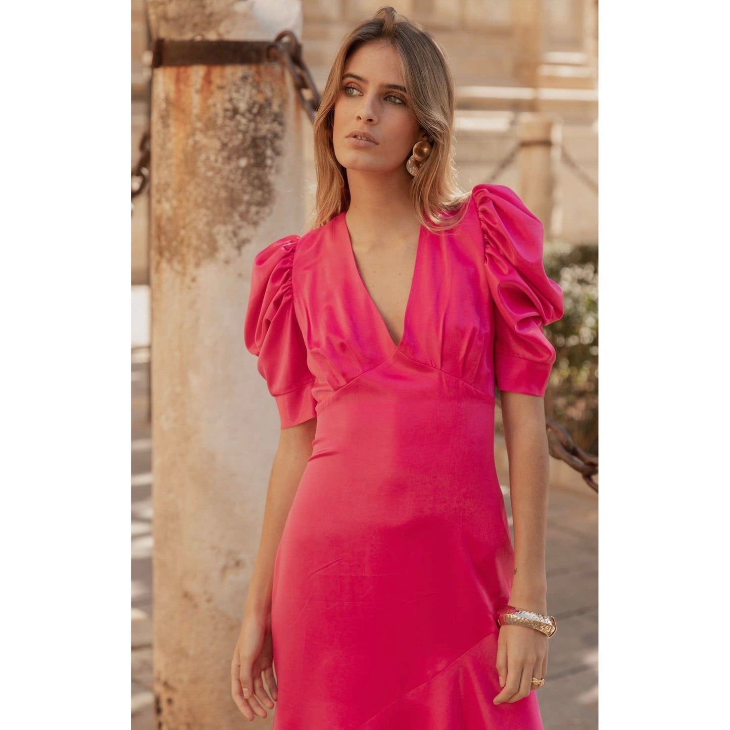 Women’s Puff Sleeve Mid-Length Dress